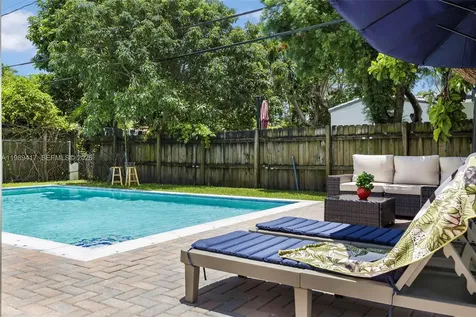 1924 SW 20th Street Miami FL 33145