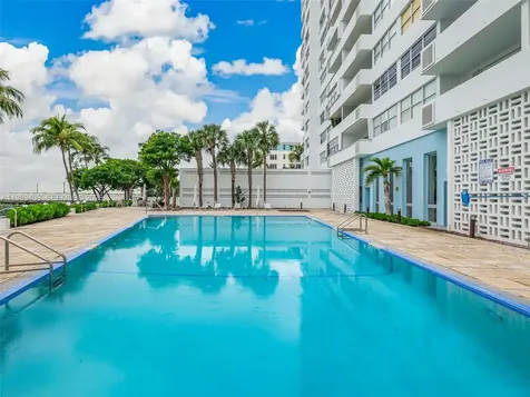 3 Island Avenue Miami Beach FL 33139