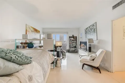 3 Island Avenue Miami Beach FL 33139