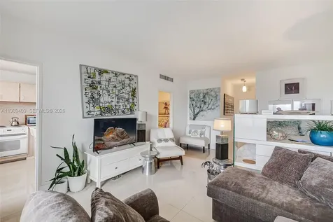 3 Island Avenue Miami Beach FL 33139