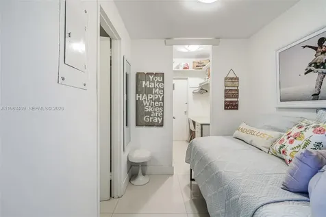 3 Island Avenue Miami Beach FL 33139