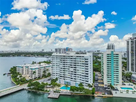 3 Island Avenue Miami Beach FL 33139