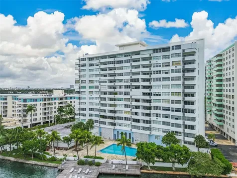 3 Island Avenue Miami Beach FL 33139