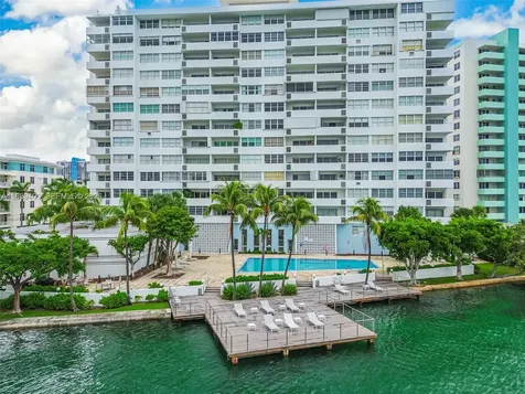 3 Island Avenue Miami Beach FL 33139