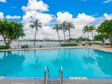 3 Island Avenue Miami Beach FL 33139