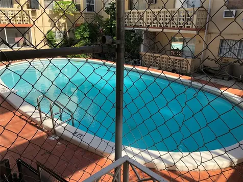 2551 NW 13th Street Miami FL 33125