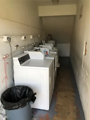 2551 NW 13th Street Miami FL 33125