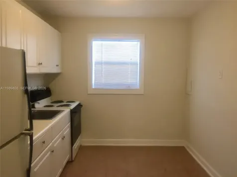 2551 NW 13th Street Miami FL 33125