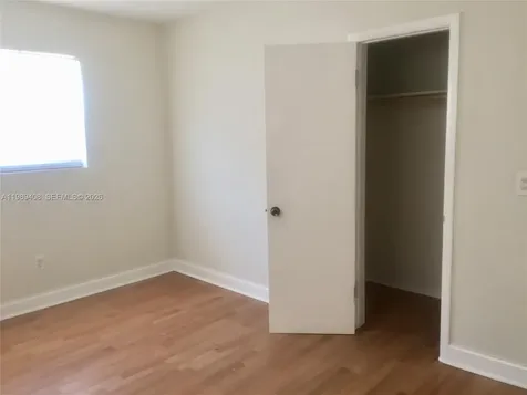 2551 NW 13th Street Miami FL 33125