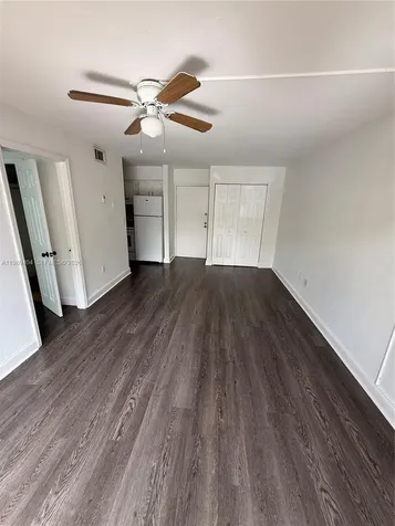 5199 NW 7th Street Miami FL 33126