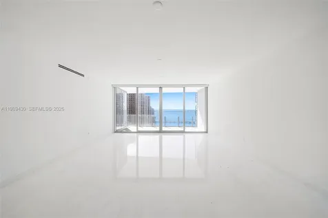 300 Biscayne Boulevard Way Miami FL 33131