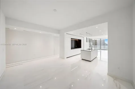 300 Biscayne Boulevard Way Miami FL 33131
