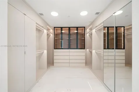300 Biscayne Boulevard Way Miami FL 33131