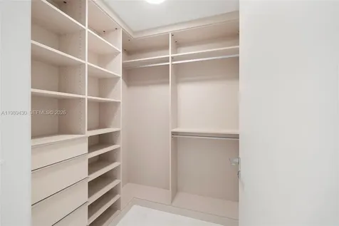300 Biscayne Boulevard Way Miami FL 33131