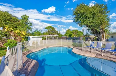 38 Miami Gardens Road West Park FL 33023