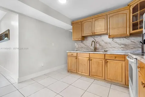 38 Miami Gardens Road West Park FL 33023