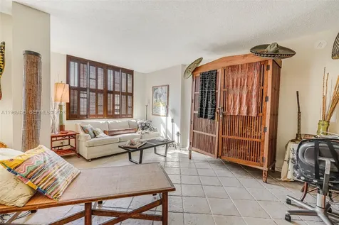 6039 Collins Avenue Miami Beach FL 33140