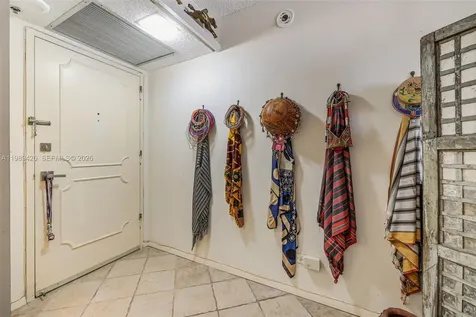 6039 Collins Avenue Miami Beach FL 33140