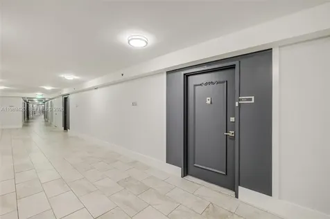 6039 Collins Avenue Miami Beach FL 33140