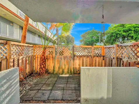 4600 SW 67th Avenue Miami FL 33155
