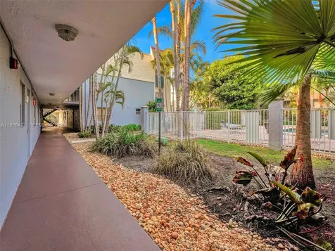 4600 SW 67th Avenue Miami FL 33155