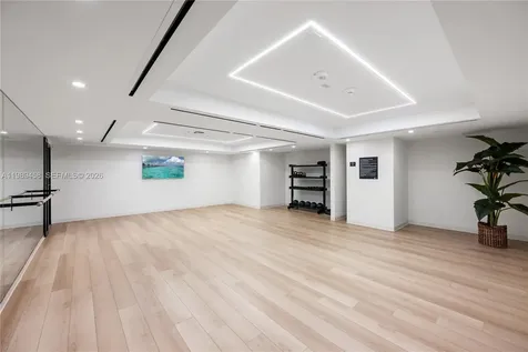 225 N Miami Avenue Miami FL 33128