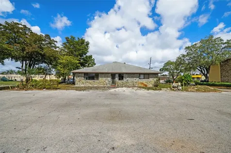 1178 NW 41st Terrace Lauderhill FL 33313