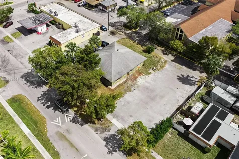 1178 NW 41st Terrace Lauderhill FL 33313