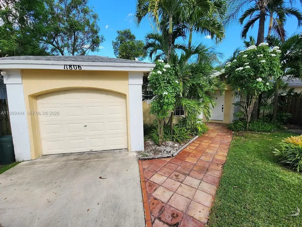 11806 SW 102nd Street Miami FL 33186