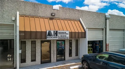 7313 NW 56th Street Miami FL 33166