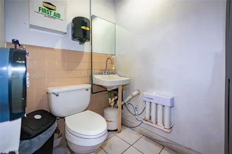 7313 NW 56th Street Miami FL 33166