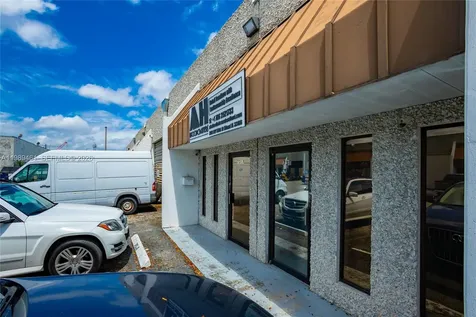 7313 NW 56th Street Miami FL 33166