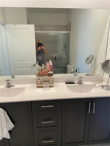 20548 NE 5th Place Miami FL 33179