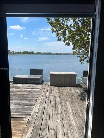20548 NE 5th Place Miami FL 33179