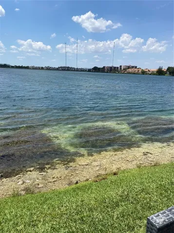 20548 NE 5th Place Miami FL 33179