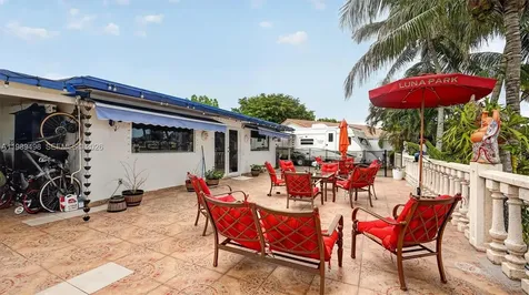 15022 SW 67th Lane Miami FL 33193