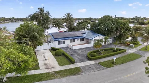 15022 SW 67th Lane Miami FL 33193