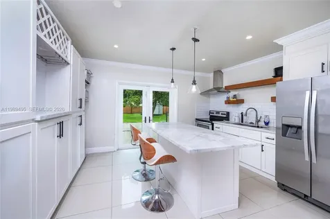 531 Forrest Drive Miami Springs FL 33166