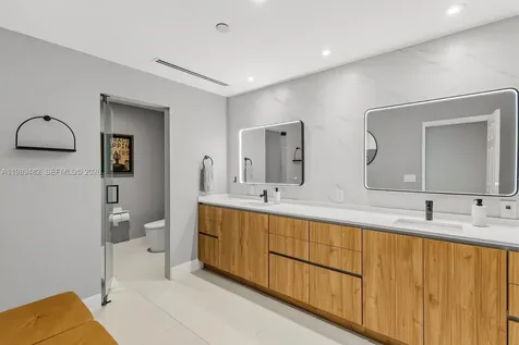 151 Crandon Boulevard Key Biscayne FL 33149