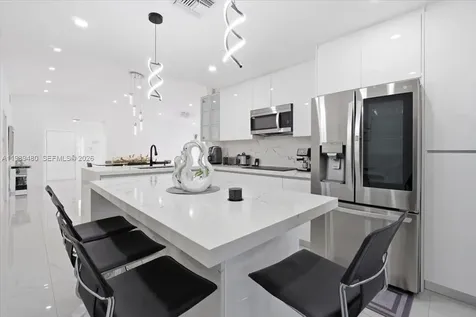 2570 SE 7th Place Homestead FL 33033