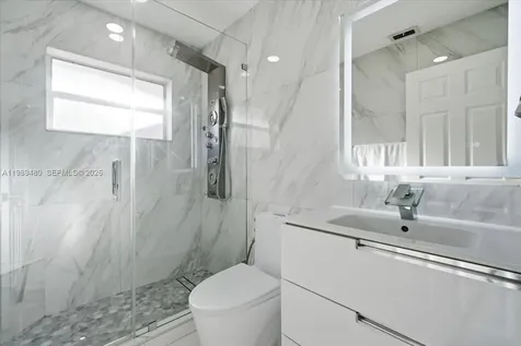 2570 SE 7th Place Homestead FL 33033