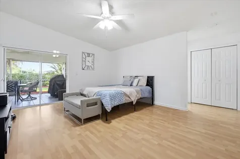 2570 SE 7th Place Homestead FL 33033