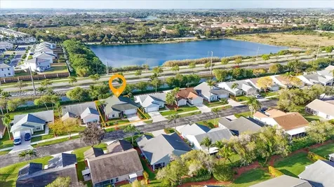 2570 SE 7th Place Homestead FL 33033