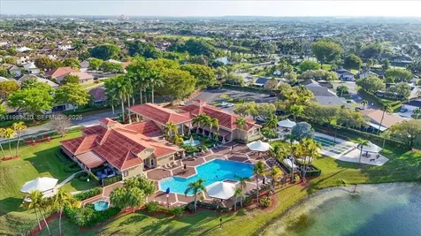 2570 SE 7th Place Homestead FL 33033