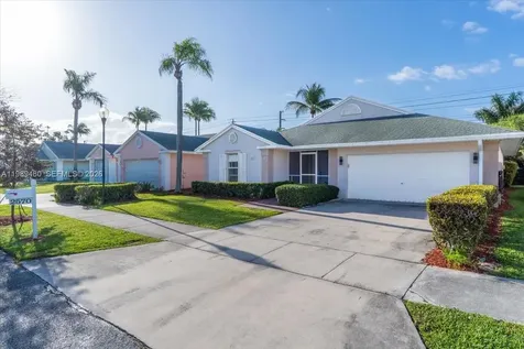 2570 SE 7th Place Homestead FL 33033