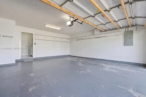 2570 SE 7th Place Homestead FL 33033