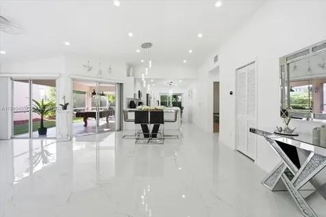 2570 SE 7th Place Homestead FL 33033