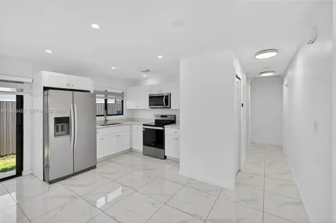 2490 NW 44th Street Miami FL 33142