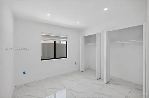 2490 NW 44th Street Miami FL 33142