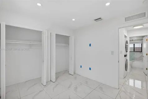 2490 NW 44th Street Miami FL 33142